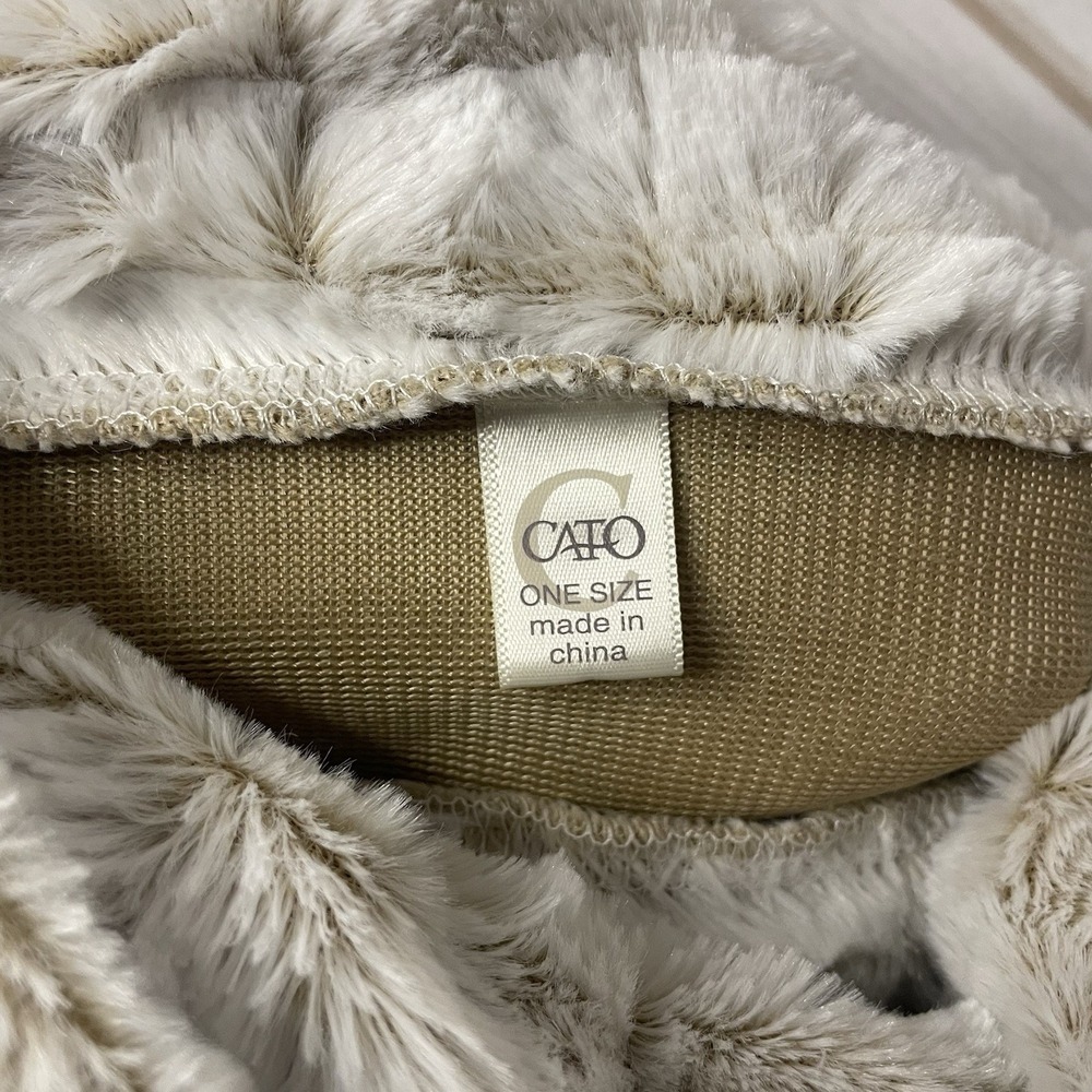 Cato‎ Faux Fur Poncho White-0002 - Picture 5 of 7